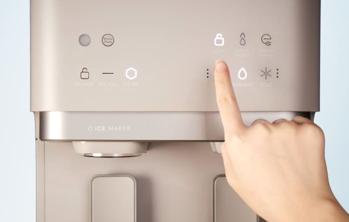 Child safety lock on the Coway Lucy Plus